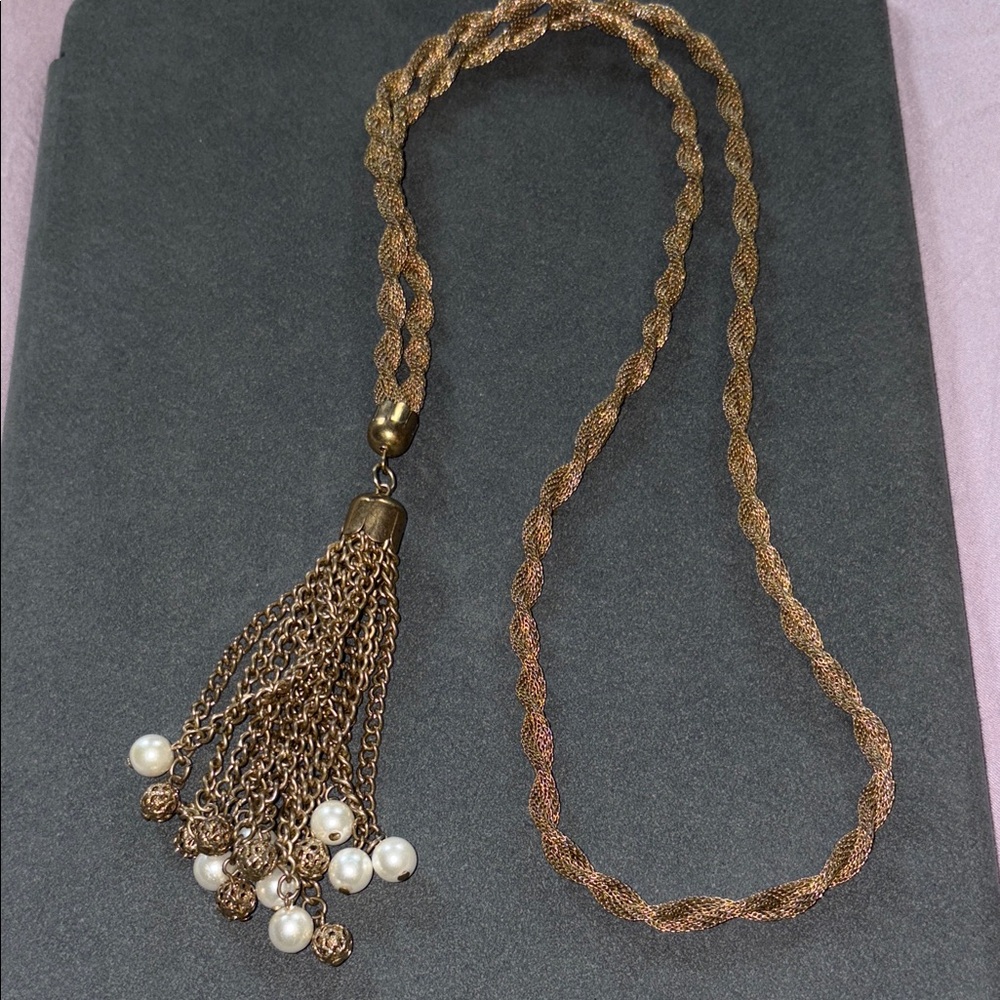 Elegant Gold Tassel Necklace with Pearls